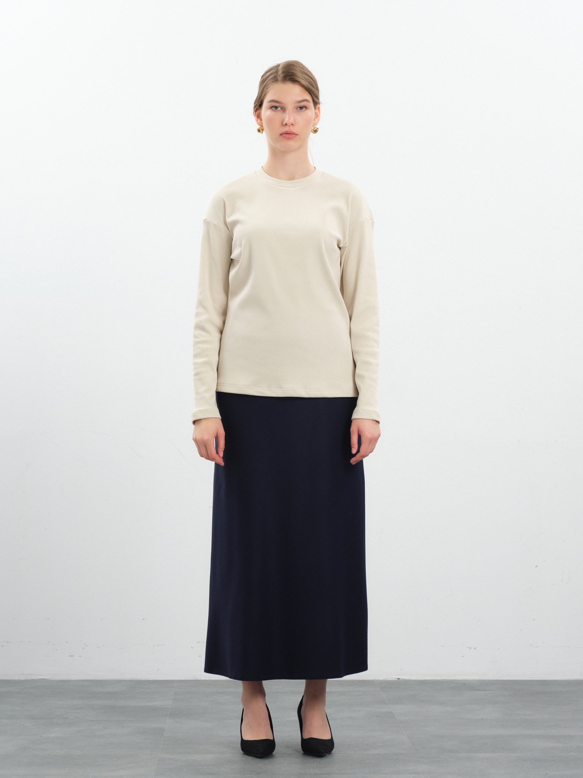 Бежевый утепленный лонгслив в рубчик