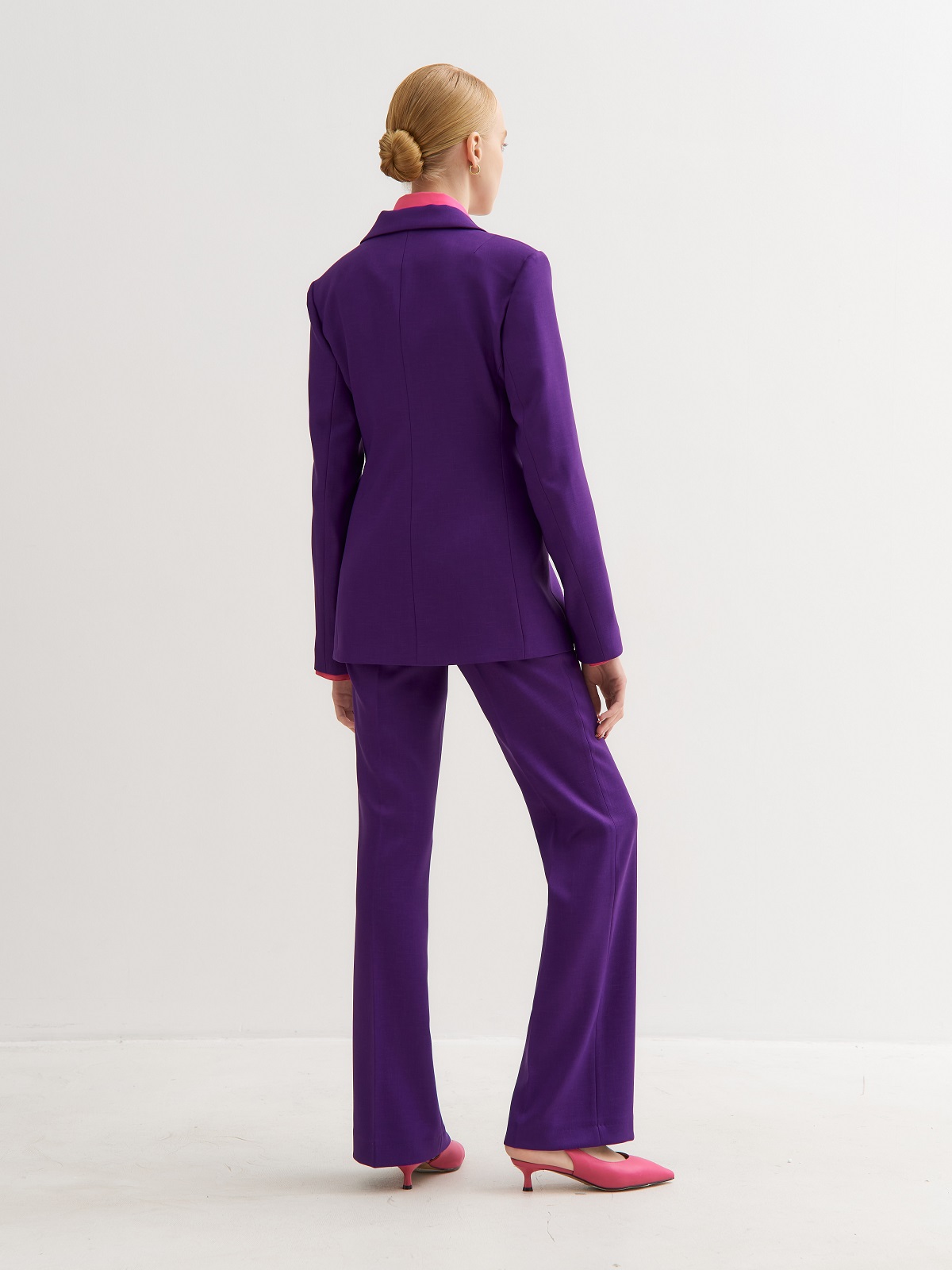 Фиолетовые брюки клеш