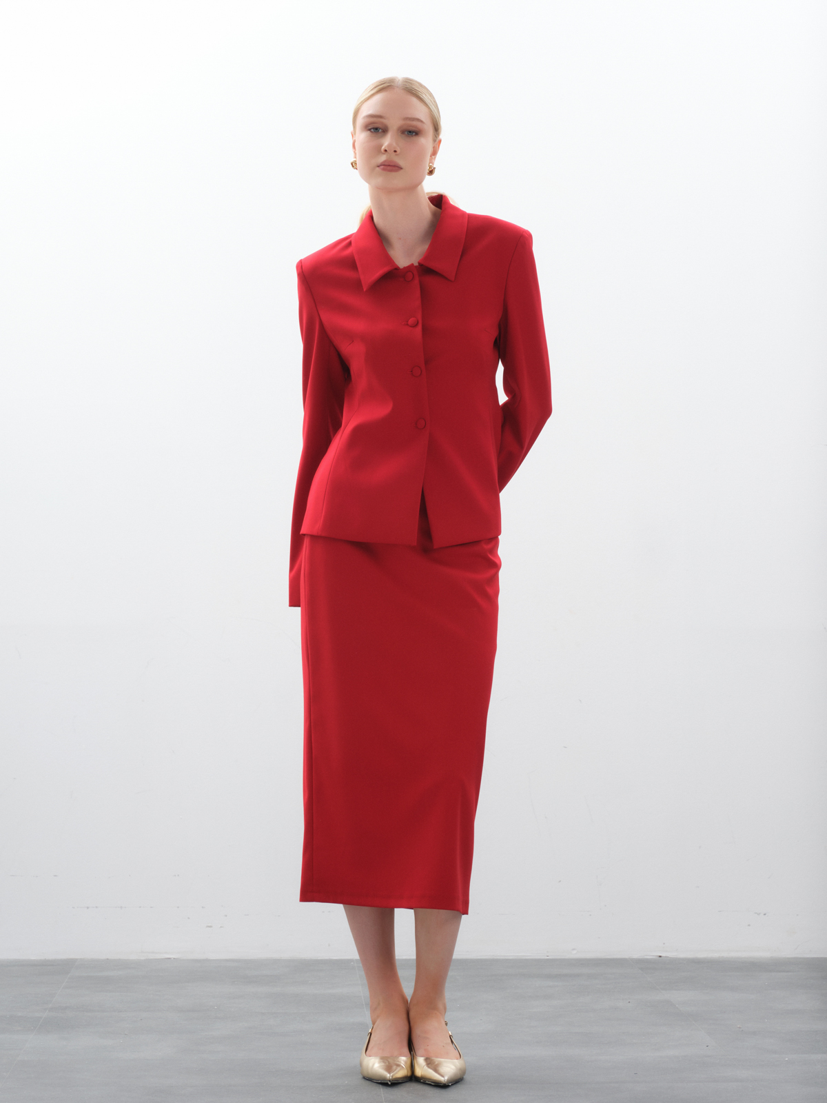 Красная юбка lady in red