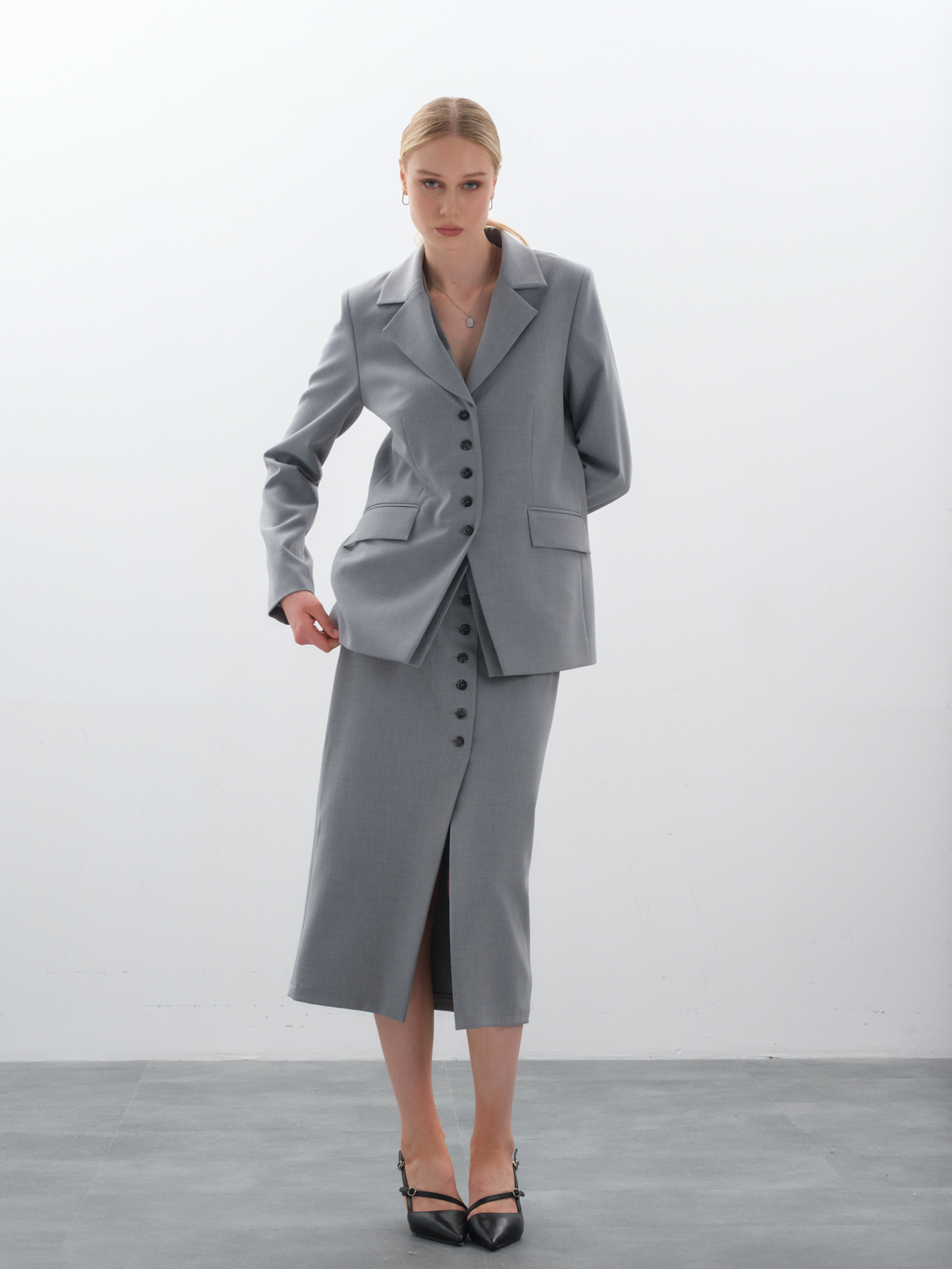 Серая юбка strict