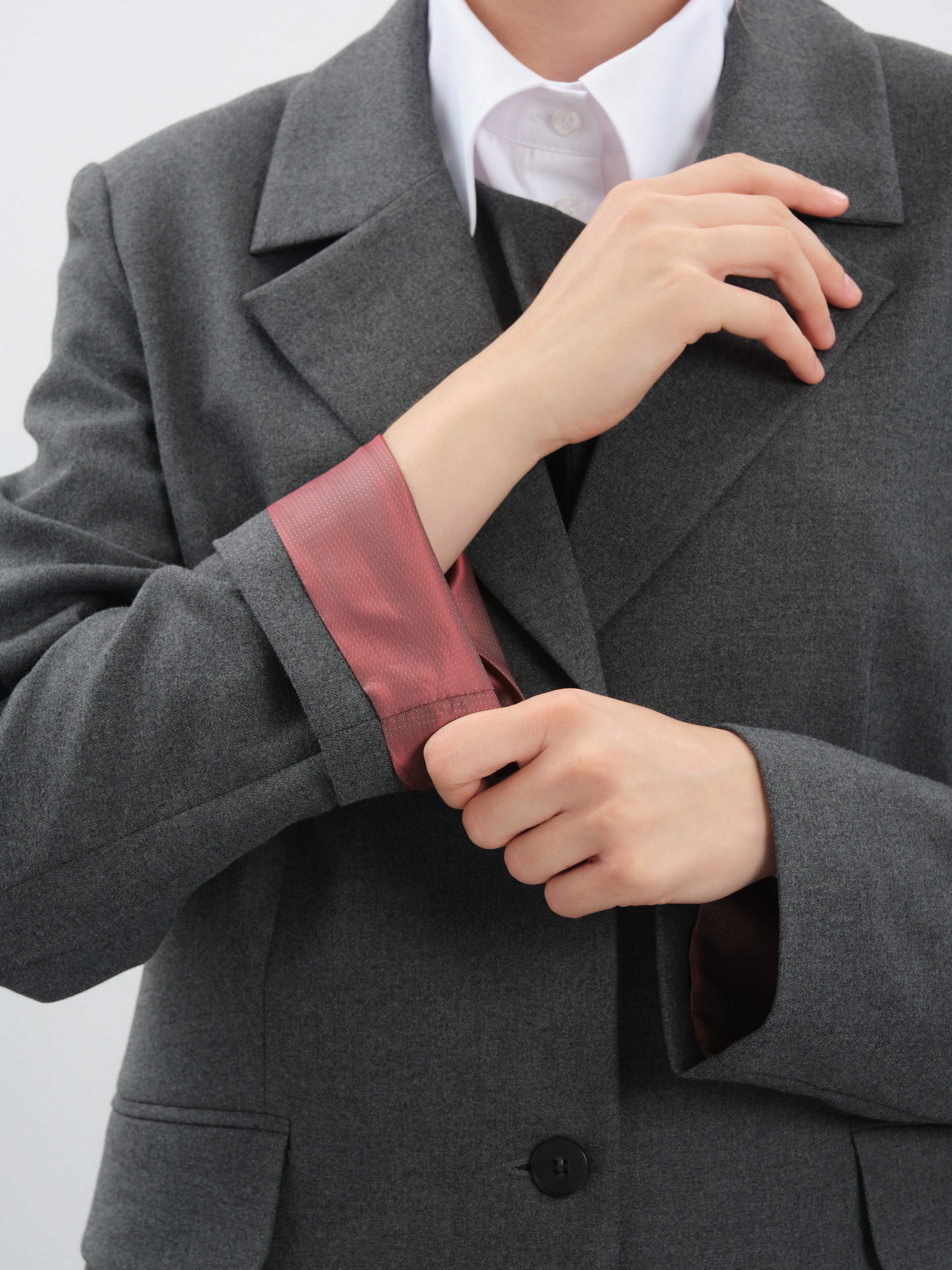 Жакет с асимметричным бортом