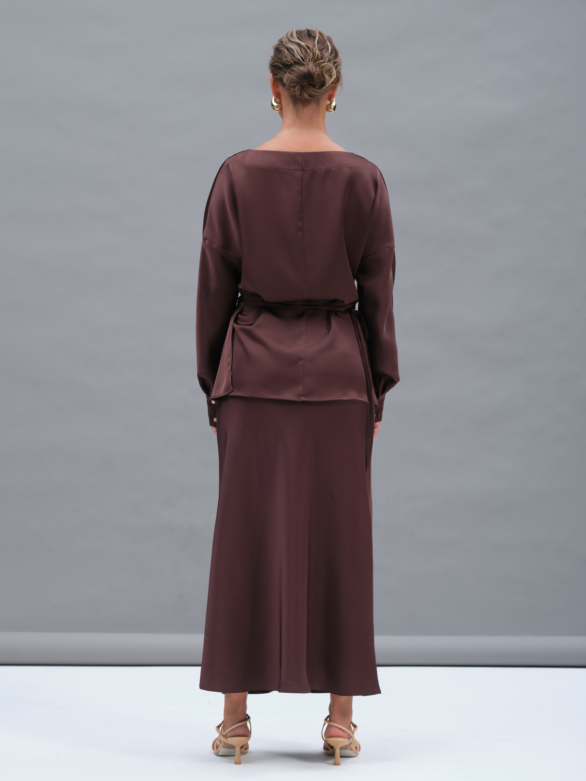 Шоколадная атласная юбка Gaia