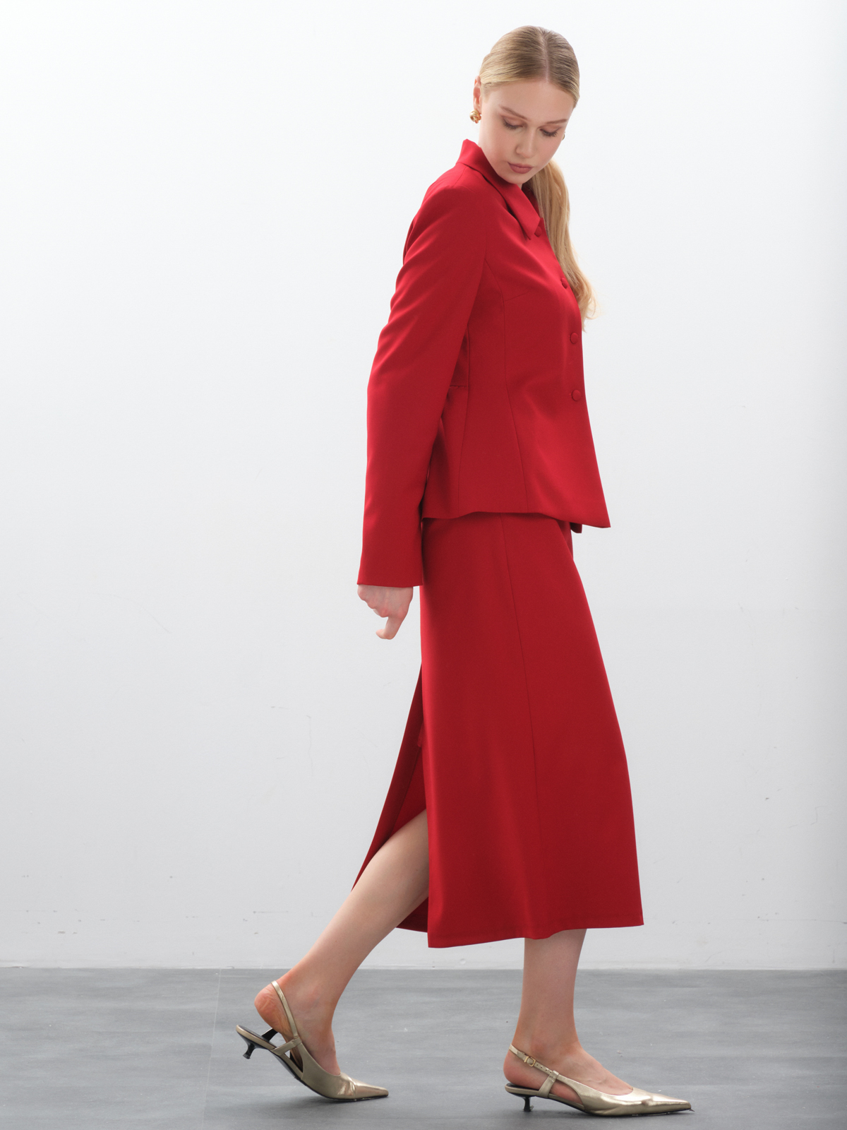 Красная юбка lady in red