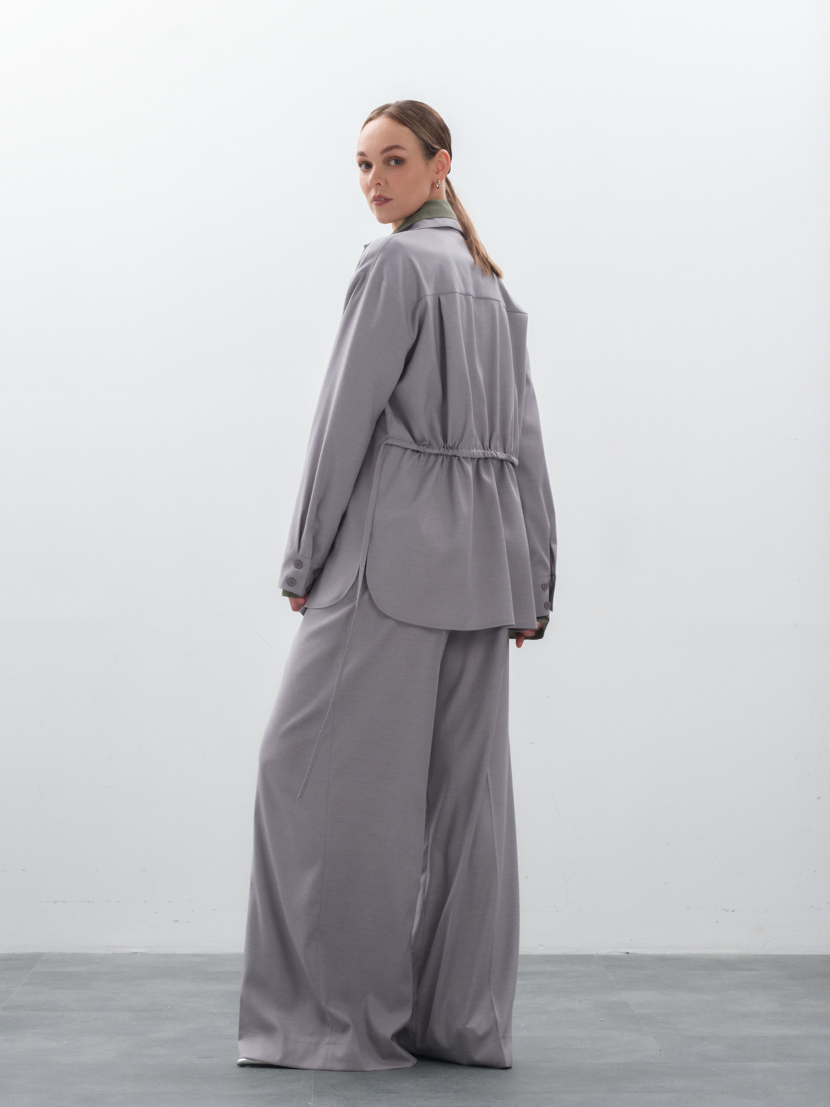 Серая рубашка на кулиске hedonist