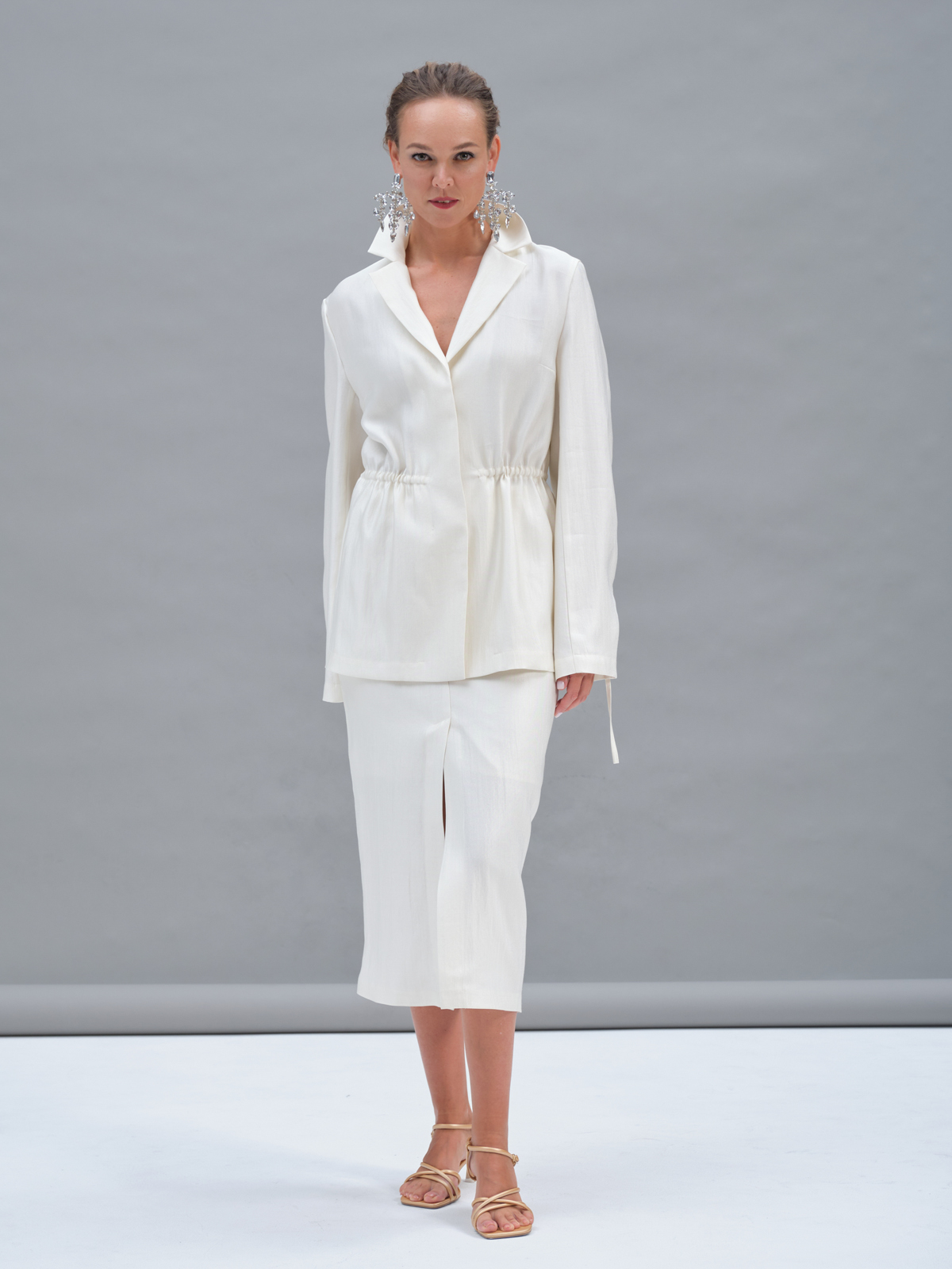 Белая прямая юбка Aurora