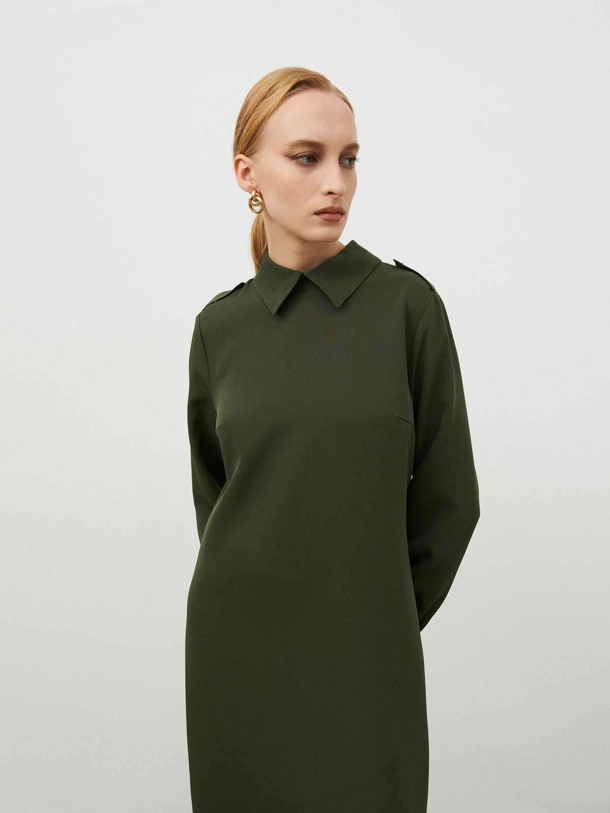 Зеленое платье с сумкой-поясом