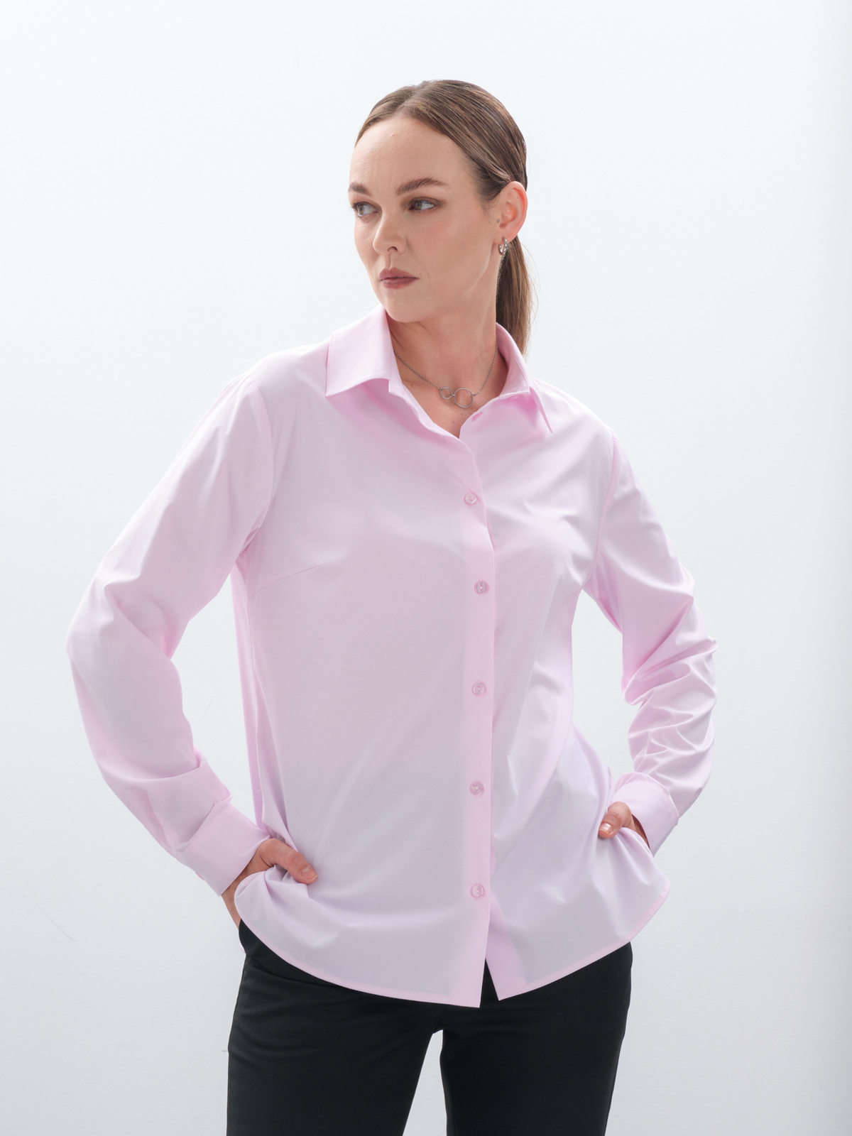 Классическая розовая рубашка
