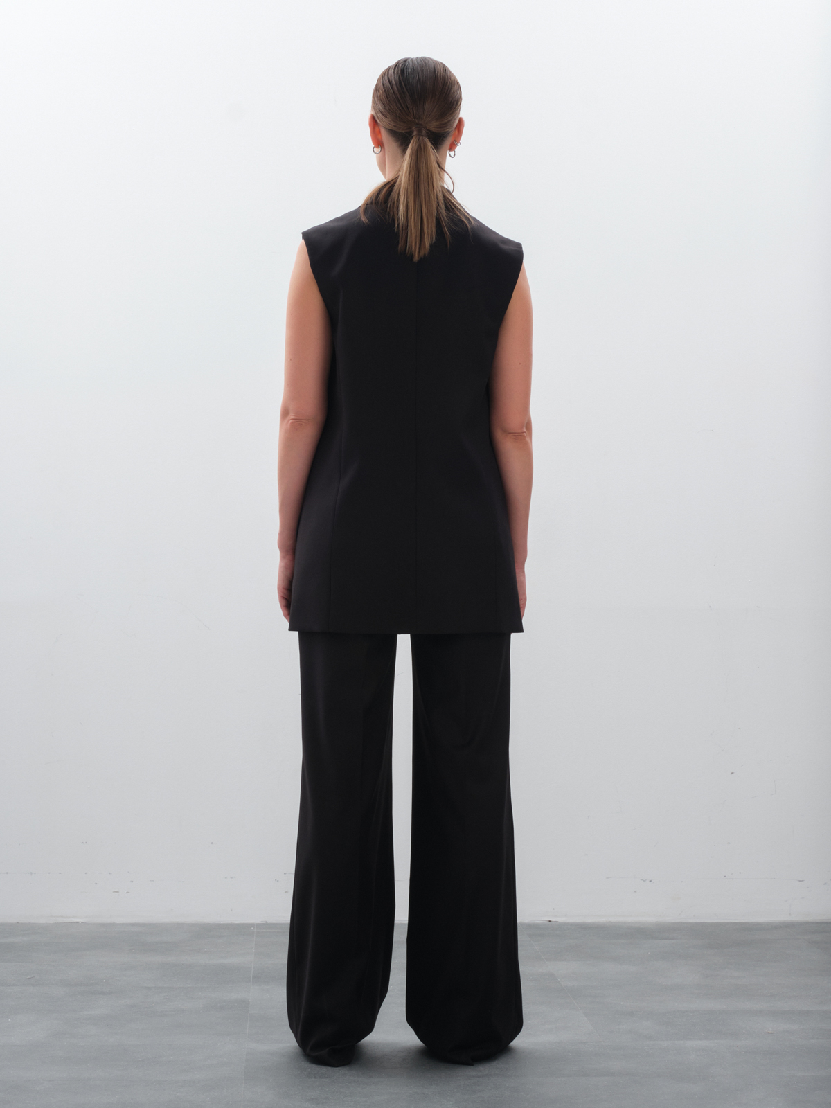 Расклешенные брюки со стрелками workflow