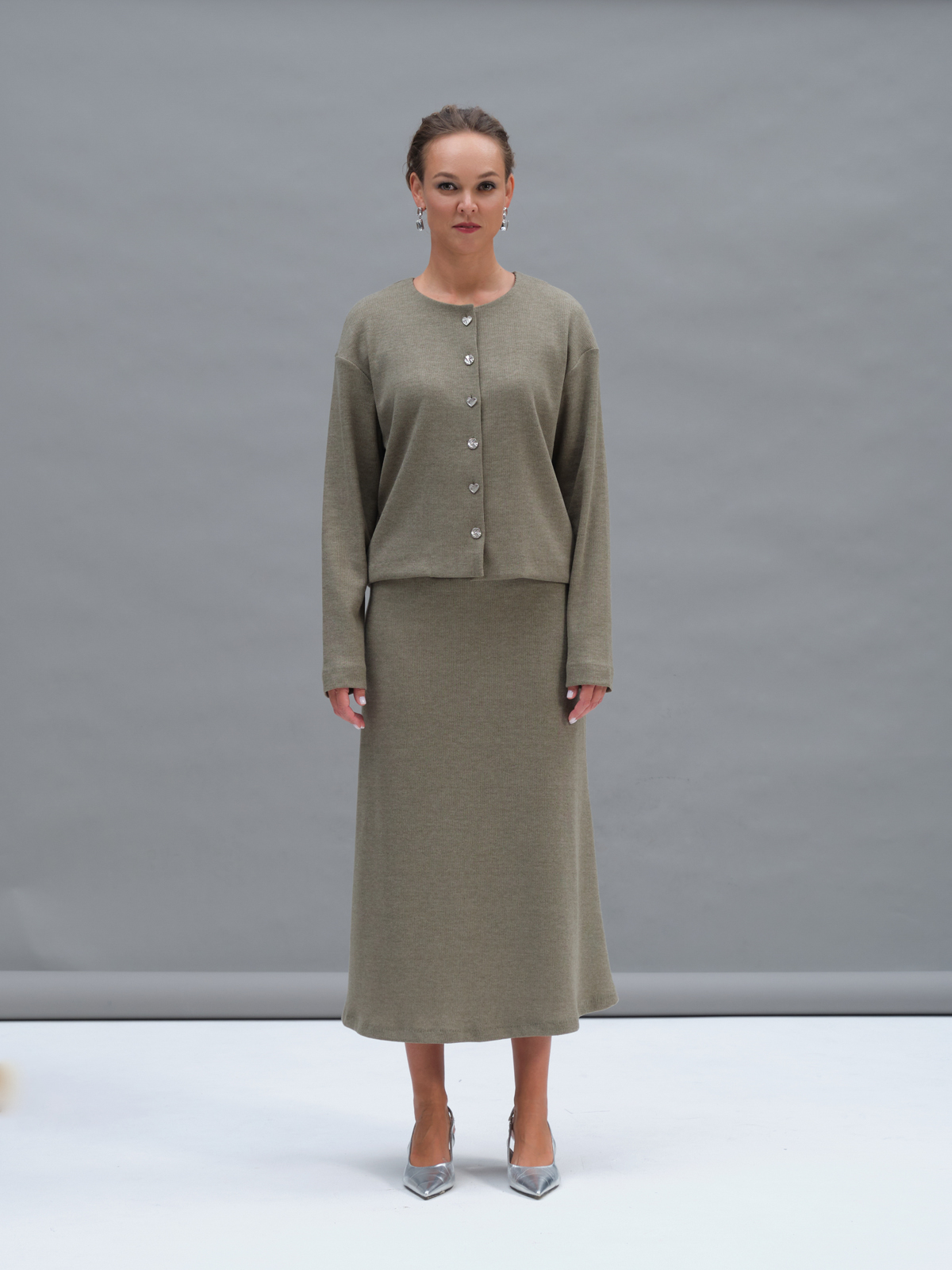 Оливковая трикотажная юбка