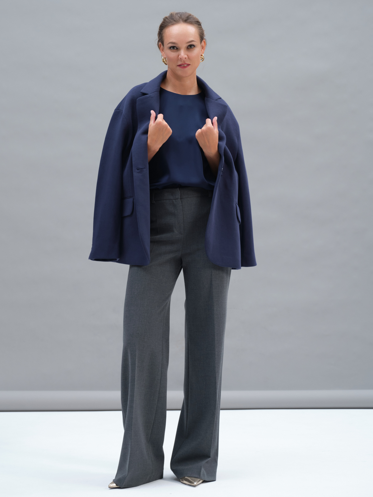 Синий атласный базовый топ