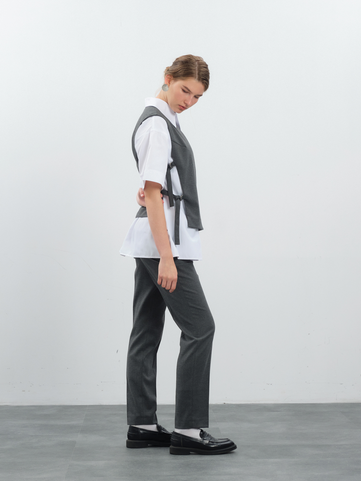 Жилет с поясами на кольцах