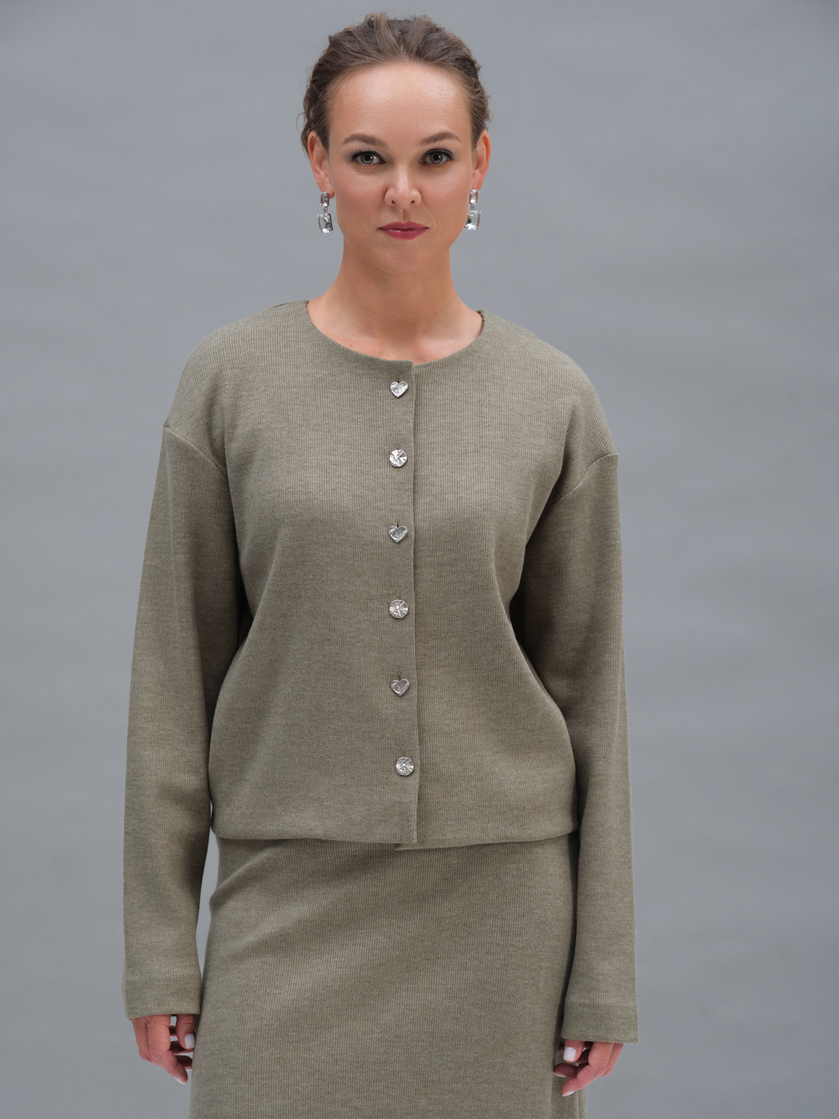 Оливковый трикотажный жакет