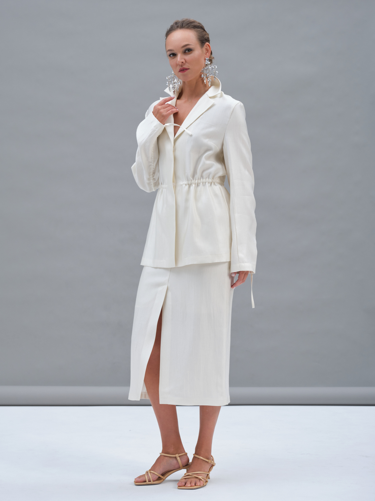 Белая прямая юбка Aurora