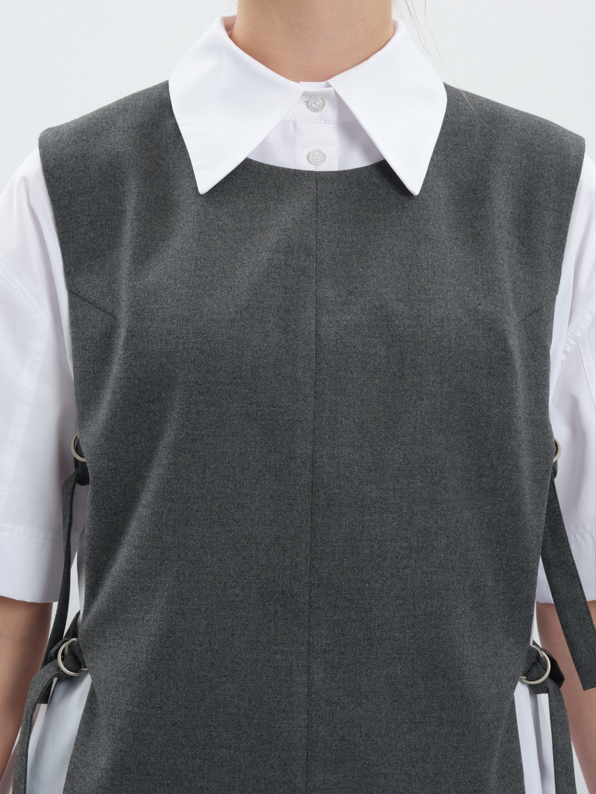 Жилет с поясами на кольцах