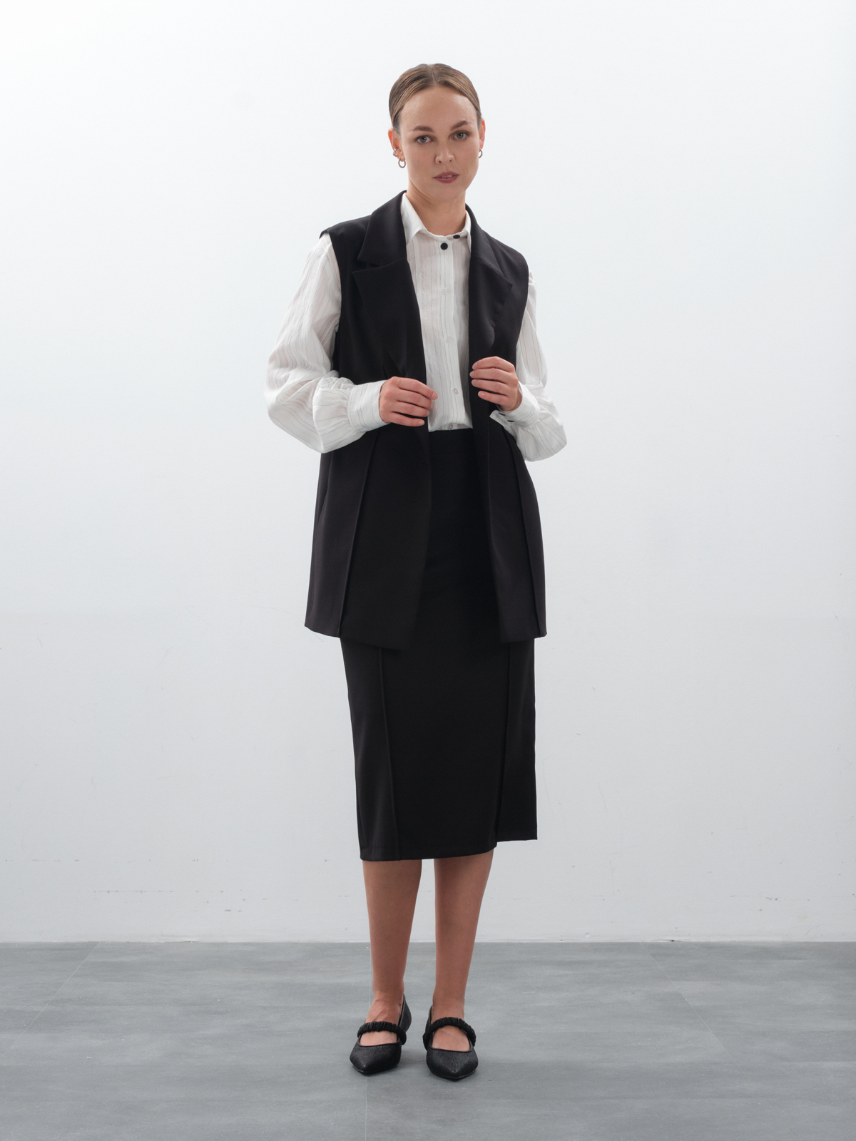 жилет женский, купить жилет женский, жилет женский удлиненный, черный жилет женский, жилет женский классический, жилетка женская, жилет женский офисный, удлиненный жилет с поясом, жилет под брюки женский, деловой жилет женский, жилет-пиджак женский без рукавов, костюмный жилет женский, купить черный удлиненный жилет, жилет-жакет женский, с чем носить удлиненный жилет, жилет на пуговицах с воротником, жилет как третий слой в одежде, жилет женский на голое тело, жилет платье