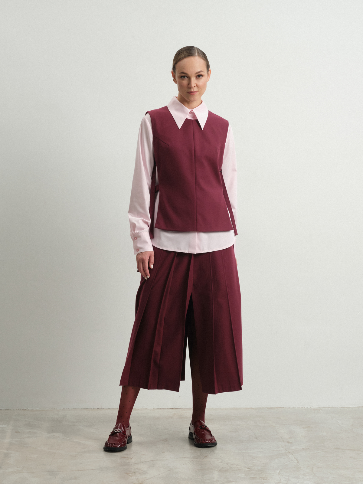 Бордовая юбка в складку Tulip