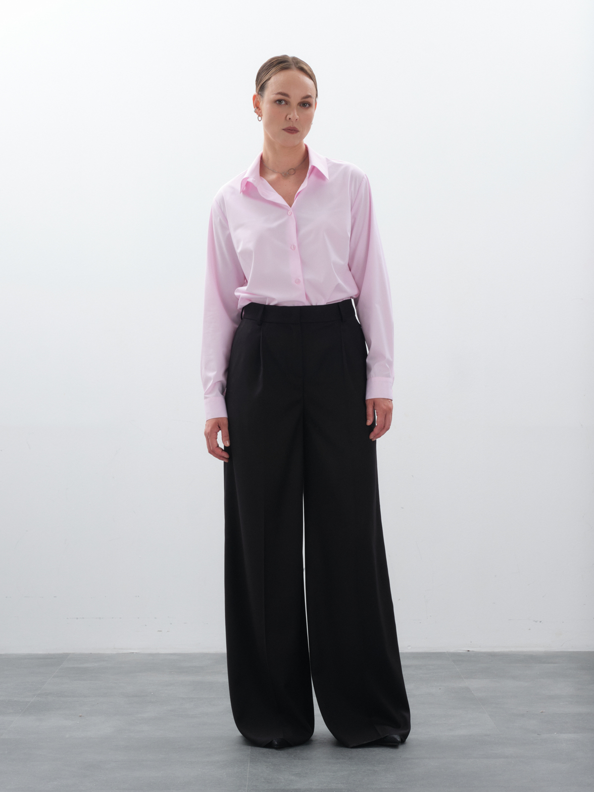 Широкие базовые черные брюки