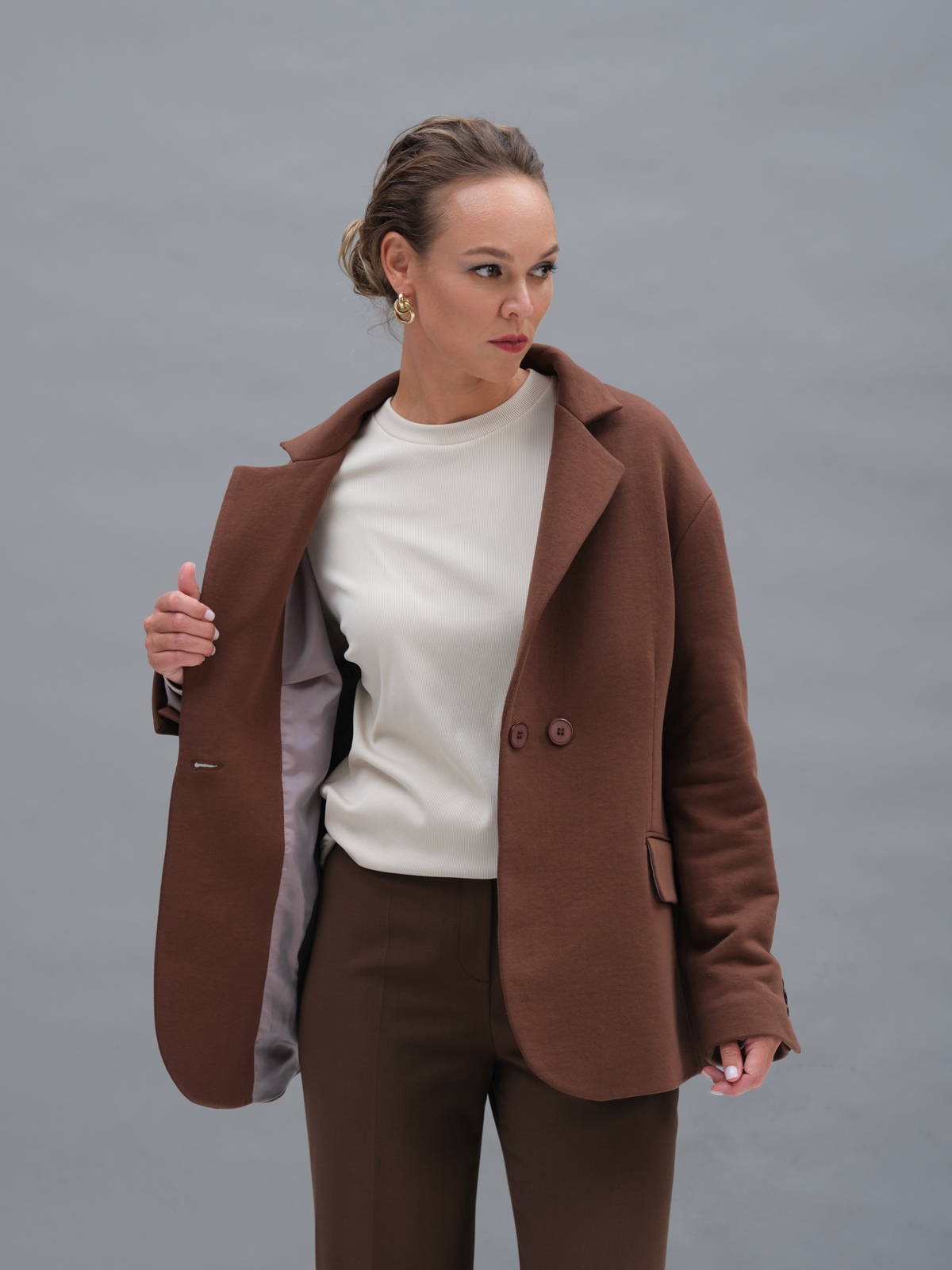 Шоколадный жакет из футера