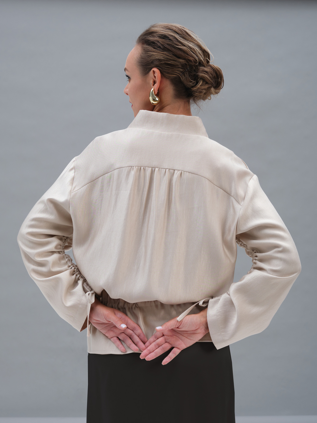 Золотой бомбер на кулиске Eos