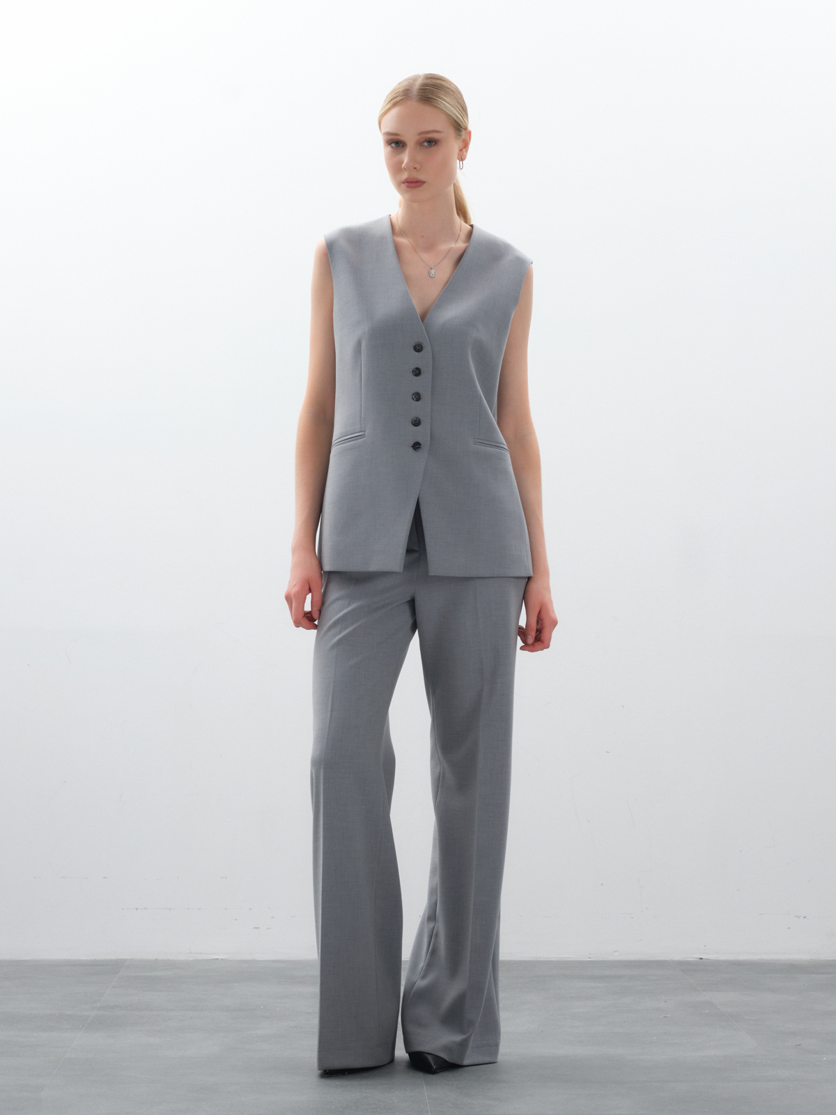 Серый удлиненный жилет strict