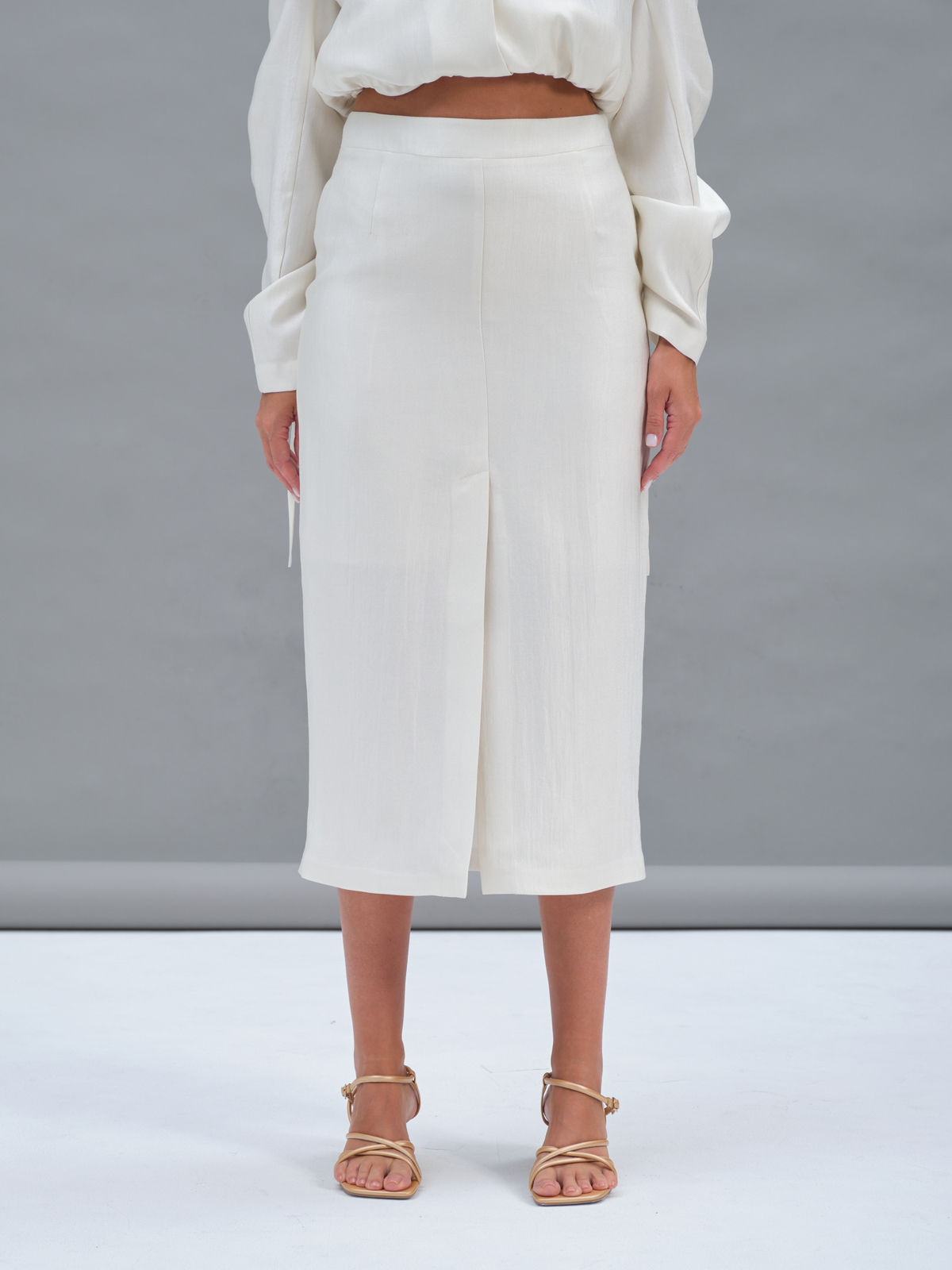 Белая прямая юбка Aurora