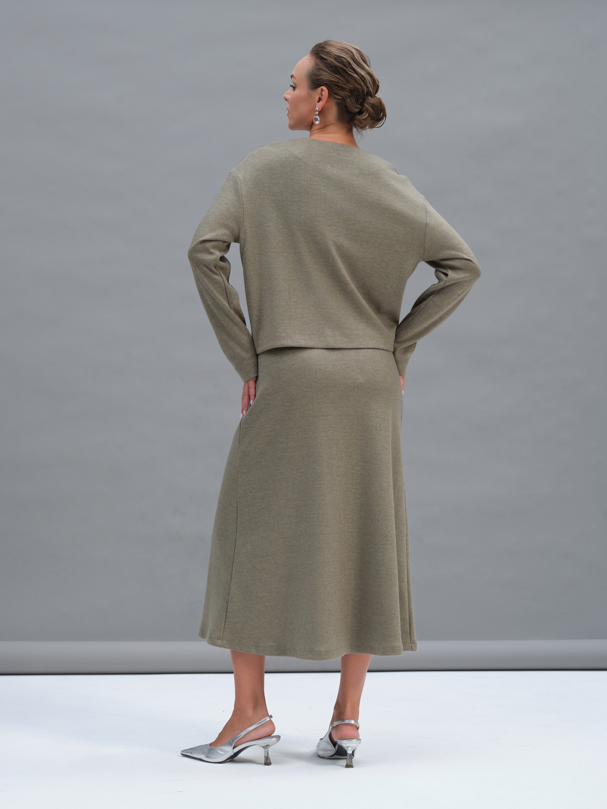 Оливковая трикотажная юбка