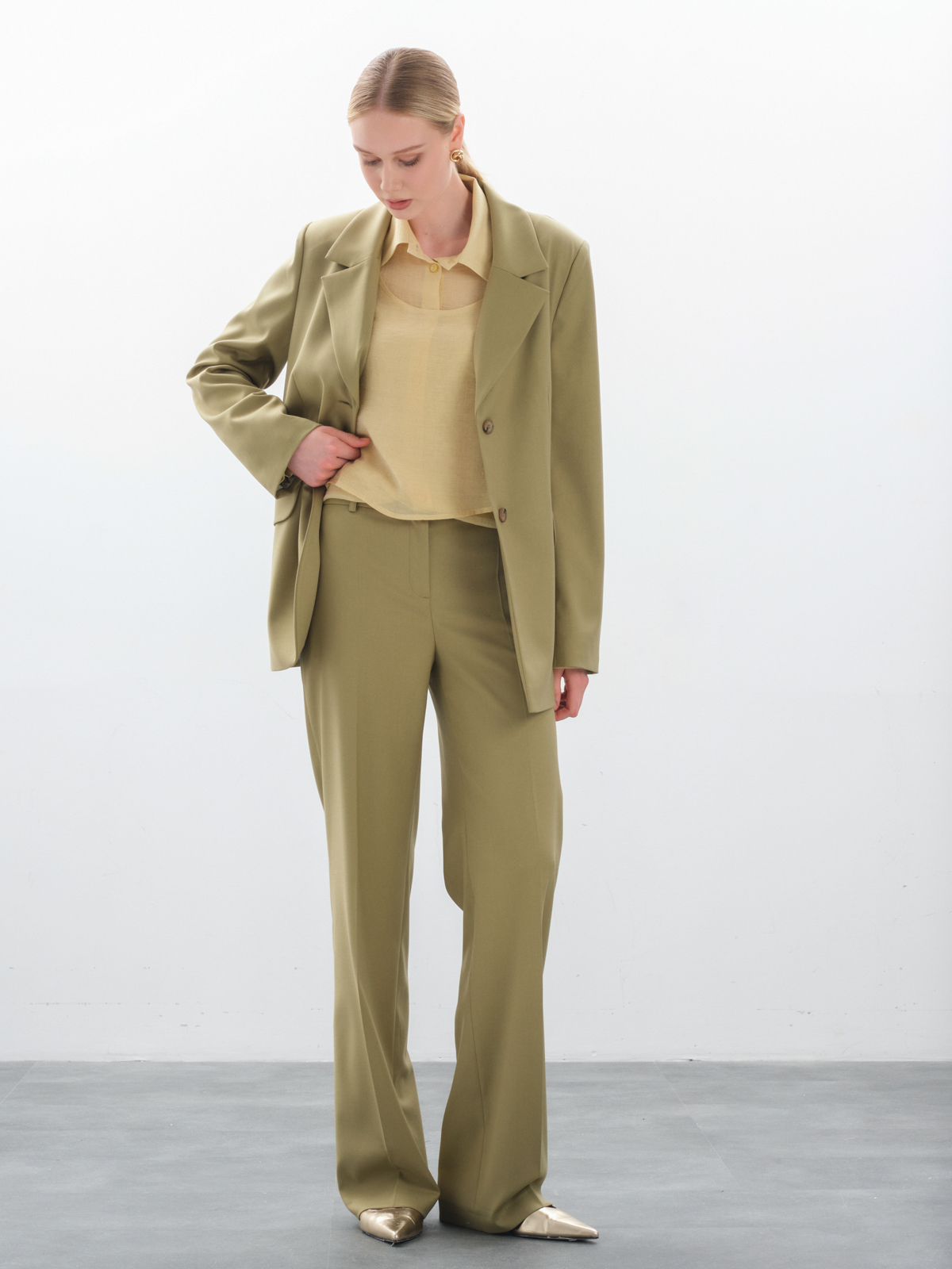 женские брюки, брюки палаццо, купить женские брюки, брюки женские классические, брюки прямые женские
офисные брюки женские, брюки трубы женские, зеленые брюки женские, костюмные брюки женские, оливковые брюки женские, деловые женские брюки, купить брюки классические оливковые, брюки цвета хаки женские, с чем носить зеленые брюки, штаны зеленые в офис, фисташковые брюки, брюки палаццо, купить прямые брюки женские оливковые, брюки прямые с высокой талией, брюки из костюмной ткани, фисташковые брюки, штаны прямые женские классика