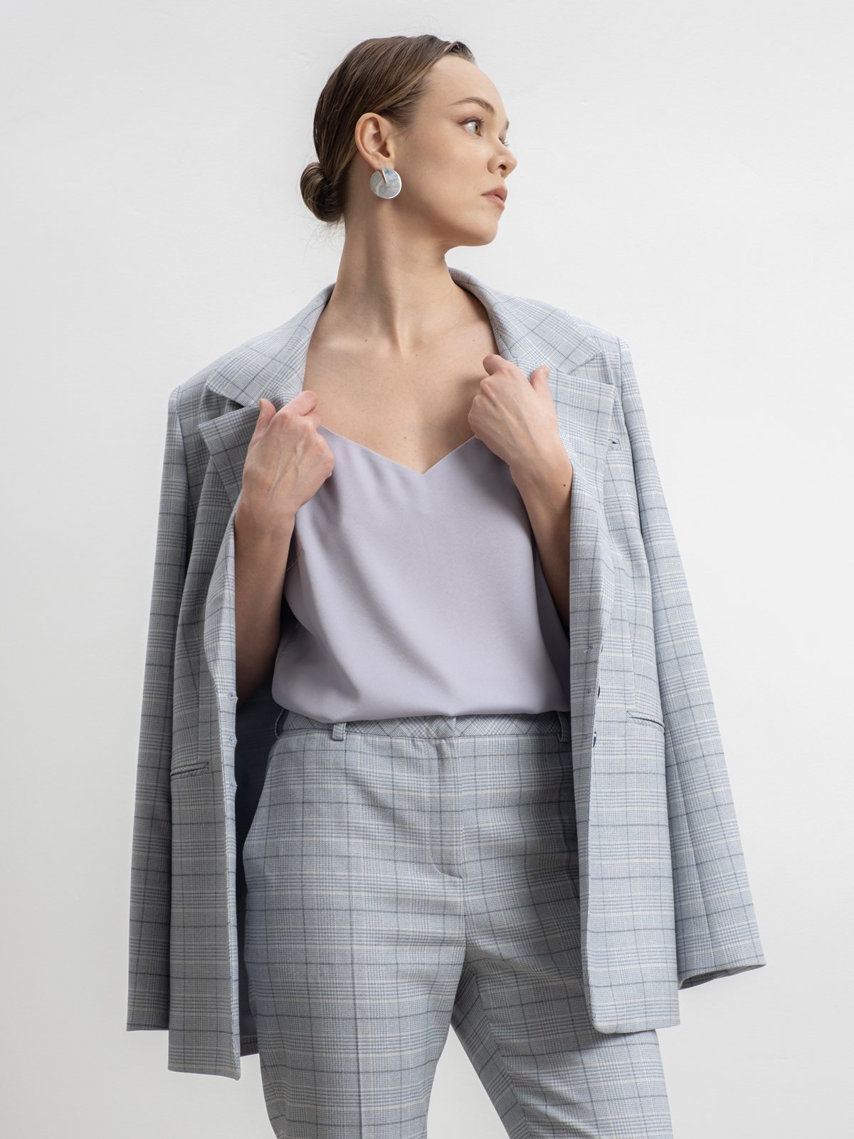 Голубой жакет в клетку