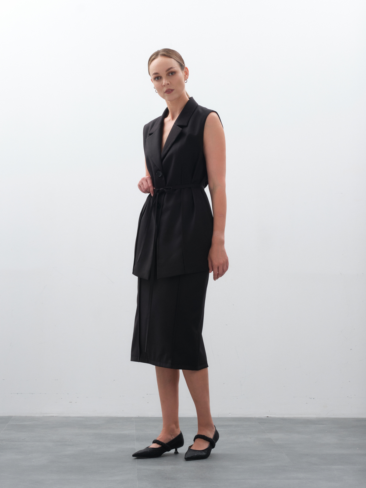 юбка женская, юбка карандаш, черная юбка, купить юбку, юбка миди, офисная юбка, классическая юбка, черная юбка карандаш, 
юбка с высокой посадкой, юбка ниже колена, деловая юбка, прямая юбка миди, юбка из костюмной ткани, строгая офисная юбка, купить юбку карандаш, юбка для офиса, модные юбки, купить черную юбку миди, черная юбка карандаш с высокой талией, с чем носить черную юбку карандаш, юбка карандаш на работу, облегающая юбка ниже колена, образы с черной юбкой миди, как выбрать юбку для офиса, юбка прямая классическая черная, женский деловой костюм с юбкой, купить юбку карандаш в Москве, 
офисная юбка Екатеринбург, черная юбка миди Пермь, магазин женской одежды Москва, деловые юбки купить в Екатеринбурге, юбка женская купить Пермь, классическая юбка Москва, женский костюм с юбкой, женский костюм с юбкой, деловой костюм женский, офисный костюм с юбкой, купить юбку, костюмная юбка, черный костюм с юбкой, классический костюм с юбкой, юбка миди, костюм-двойка с юбкой, юбка от костюма, деловая юбка, юбка с высокой посадкой, костюм с жилетом и юбкой, купить костюм с юбкой в Москве, юбка для офиса, юбка и жилет.