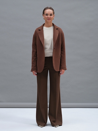 Шоколадные расклешенные брюки