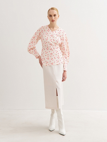 Молочная юбка с разрезами