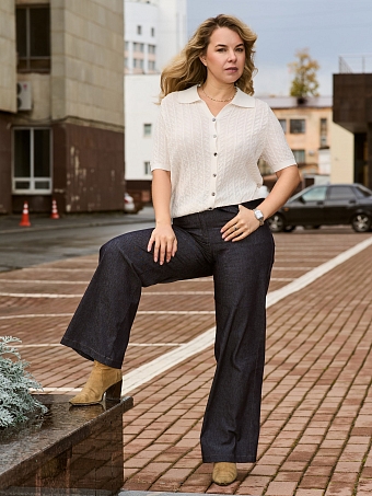 Темно-синие брюки из денима