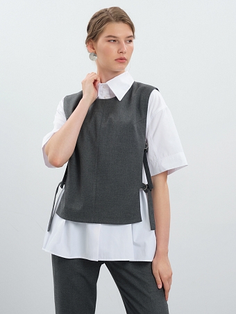 Жилет с поясами на кольцах