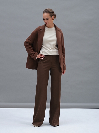 Шоколадные расклешенные брюки