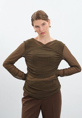 Лонгслив-сетка в оттенке хвои
